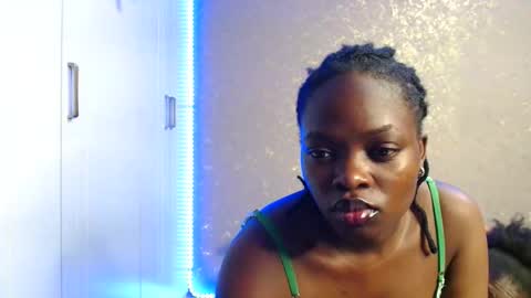 Mirandah online show from 11-23-25, 04:12