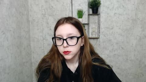 Snapshot of _miraterri_ chatting on 03-09-25, 08:40 Mira online show from 03-09-25, 08:40