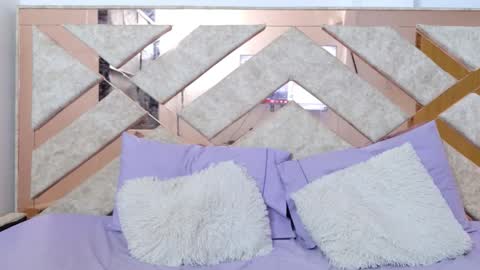 Khloe  online show from 11-29-25, 06:55