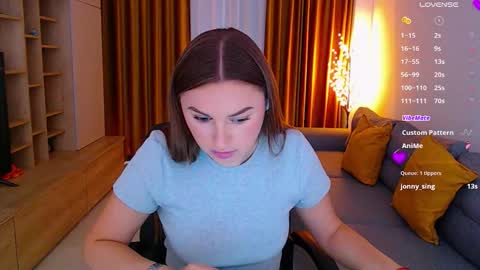 Mia online show from 11-06-25, 09:54