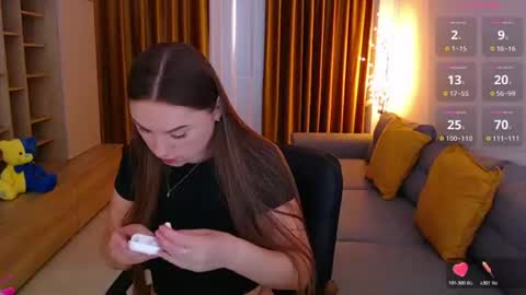 Mia online show from 07-23-26, 07:50