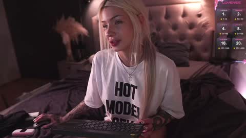 Sasha online show from 02-20-25, 03:23