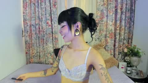 Snapshot of _mizuki chatting on 12-16-24, 02:49 mizuki  online show from 12-16-24, 02:49