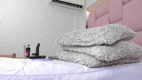 _molly_rosse_ online show from 02-14-25, 01:18