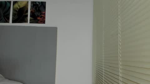 _molly_rosse_ online show from 11-04-25, 12:15