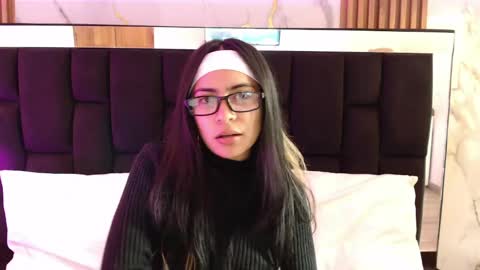 Snapshot of _mollyy chatting on 05-02-26, 02:33 Molly online show from 05-02-26, 02:33