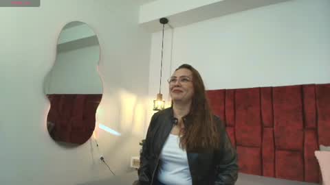 _monaliza_ online show from 07-22-26, 12:19