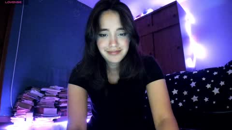 Snapshot of _moon_cake_ chatting on 12-20-24, 04:42 Next stream 950 pm Colombia time xd online show from 12-20-24, 04:42