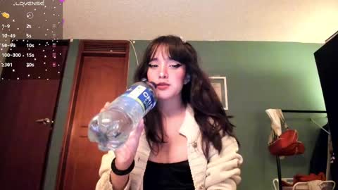 Snapshot of _moon_cake_ chatting on 02-28-25, 05:26 Next stream 950 pm Colombia time xd online show from 02-28-25, 05:26