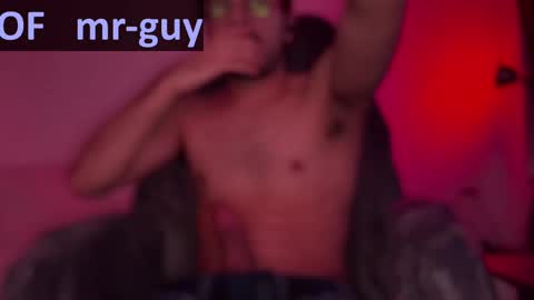 Snapshot of _mrguy_ chatting on 03-05-25, 08:21 _mrguy_ online show from 03-05-25, 08:21