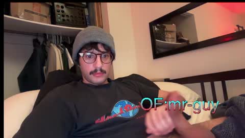 _mrguy_ online show from 06-09-26, 01:28