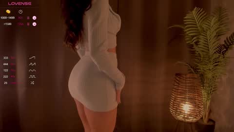 Snapshot of _mrsnatalie_ chatting on 11-30-25, 09:30 NatalieNat online show from 11-30-25, 09:30