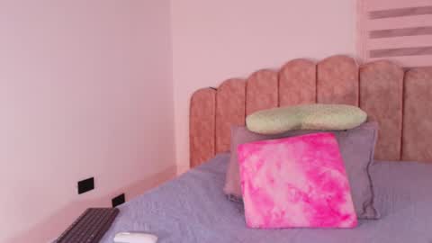 Luna online show from 06-06-26, 03:11