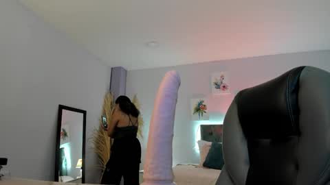 Natalie online show from 11-08-25, 11:58