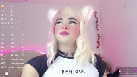 Snapshot of _natsuki chatting on 12-15-24, 02:19 _natsuki online show from 12-15-24, 02:19