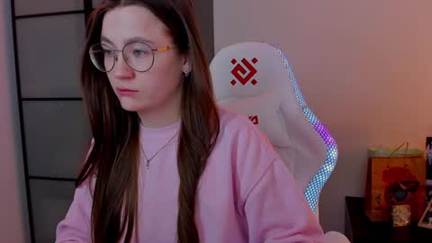 Mia with a big heart  online show from 02-02-25, 07:30