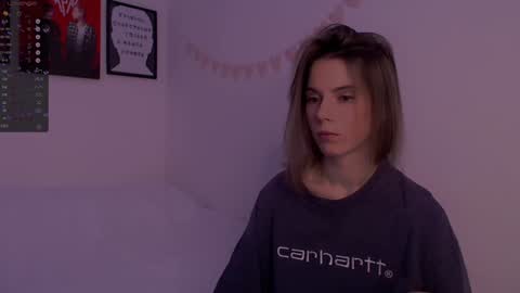 Nika online show from 12-17-24, 12:56