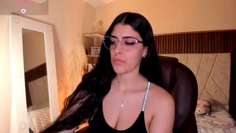 Niah  You can call me Ni or cutie haha online show from 10-08-25, 08:17