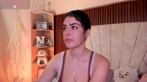 Niah  You can call me Ni or cutie haha online show from 10-19-25, 08:53