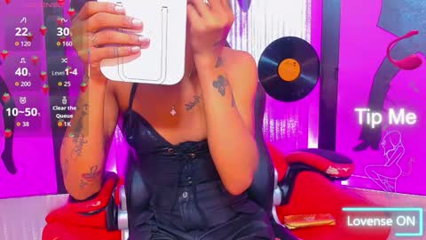 Nicky  Please help me with your thumbs up its importan online show from 03-15-26, 09:43