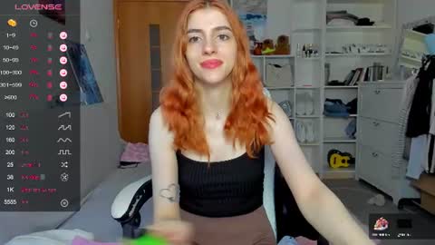 Snapshot of _nicole_dance chatting on 07-27-26, 06:53 Nicole online show from 07-27-26, 06:53