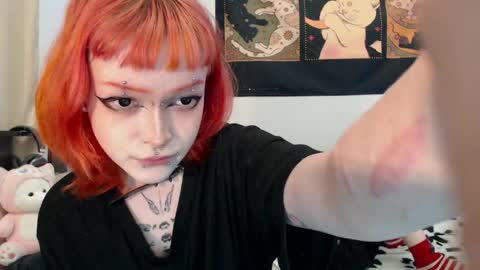 Nicole online show from 05-19-26, 01:11