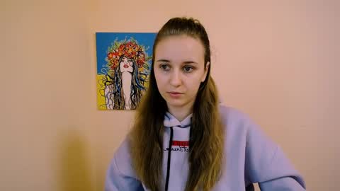 Snapshot of _nicole_new chatting on 01-12-25, 12:23 Nica online show from 01-12-25, 12:23