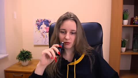 Snapshot of _nicole_new chatting on 01-15-25, 12:15 Nica online show from 01-15-25, 12:15