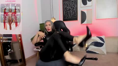 _nicoletteshea_ online show from 05-28-26, 04:15