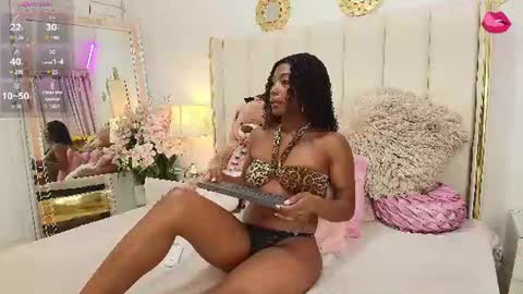  ninafox online show from 06-15-26, 08:22