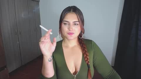 Nina  online show from 12-24-24, 12:00