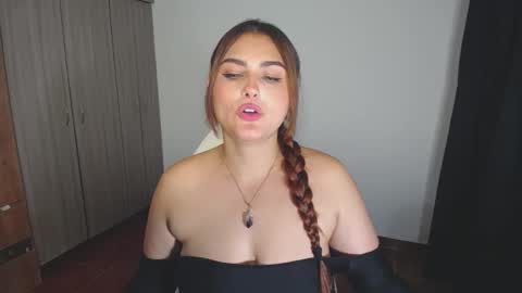 Nina  online show from 12-30-24, 12:00