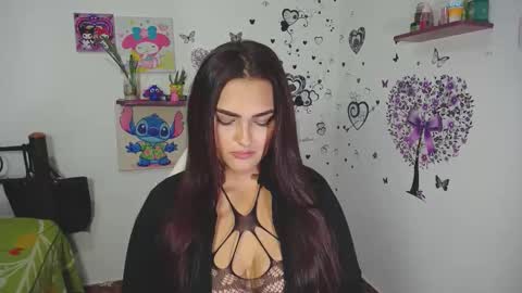 Nina  online show from 10-28-25, 11:07