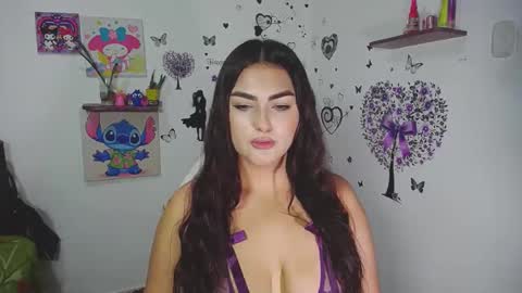 Nina  online show from 11-18-25, 06:23