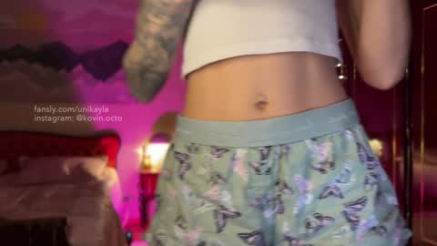 Snapshot of _octopussy_ chatting on 02-08-25, 09:15 Mikayla online show from 02-08-25, 09:15