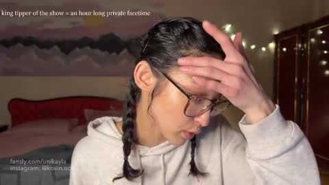 Snapshot of _octopussy_ chatting on 02-15-25, 07:27 Mikayla online show from 02-15-25, 07:27