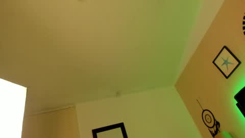 Snapshot of _oliviajoness chatting on 06-05-26, 04:35 Olivia jones online show from 06-05-26, 04:35