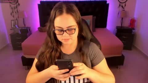 Snapshot of _oliviajoness chatting on 06-06-26, 12:32 Olivia jones online show from 06-06-26, 12:32