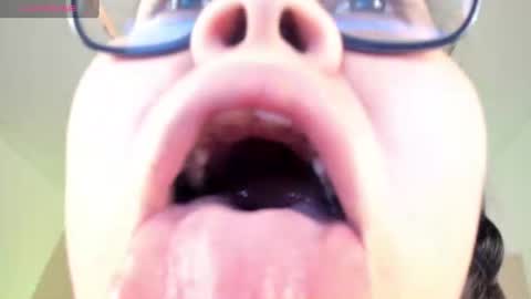 Snapshot of _oliviajoness chatting on 07-12-26, 12:18 Olivia jones online show from 07-12-26, 12:18