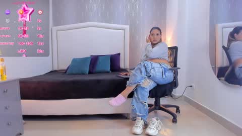 Snapshot of _peach1_ chatting on 09-16-25, 02:29 peach1 online show from 09-16-25, 02:29