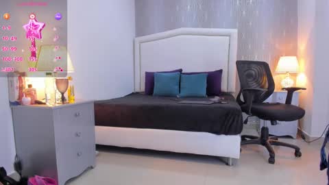 Snapshot of _peach1_ chatting on 09-17-25, 02:30 peach1 online show from 09-17-25, 02:30