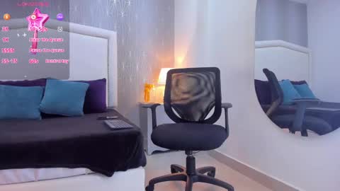 Snapshot of _peach1_ chatting on 09-22-25, 02:08 peach1 online show from 09-22-25, 02:08