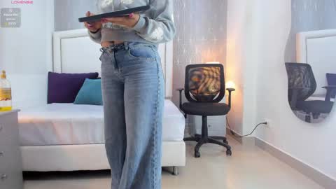  peach1  online show from 05-15-26, 10:22