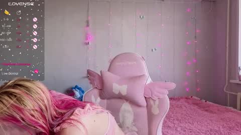 Ellie and Nika online show from 05-07-26, 12:10