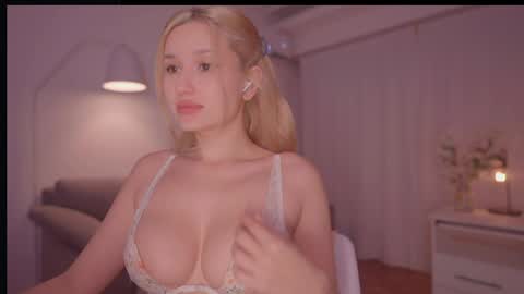 Eva online show from 05-29-26, 11:25