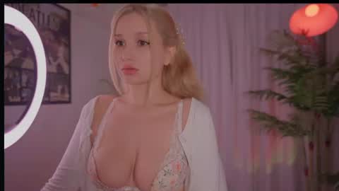 Eva online show from 06-15-26, 10:34
