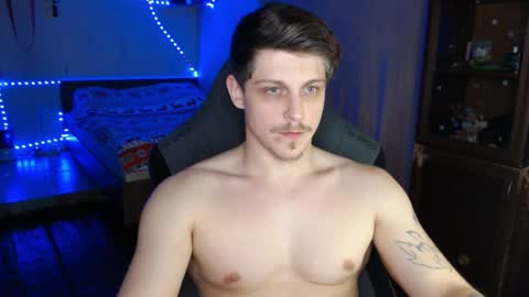 Snapshot of _purrari chatting on 12-20-24, 10:11 Vampire online show from 12-20-24, 10:11