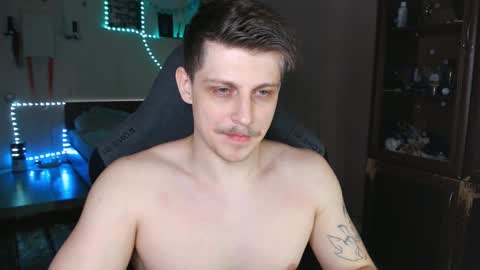 Snapshot of _purrari chatting on 03-10-25, 03:23 Vampire online show from 03-10-25, 03:23