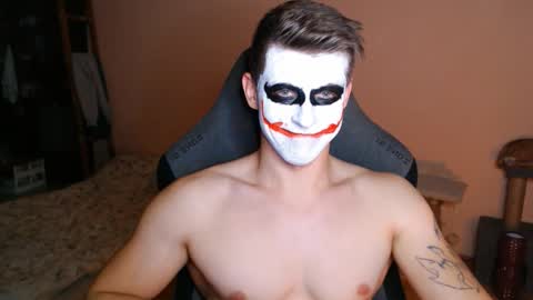 Snapshot of _purrari chatting on 10-26-25, 10:58 Vampire online show from 10-26-25, 10:58