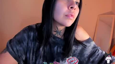 Stefany online show from 11-25-25, 10:48